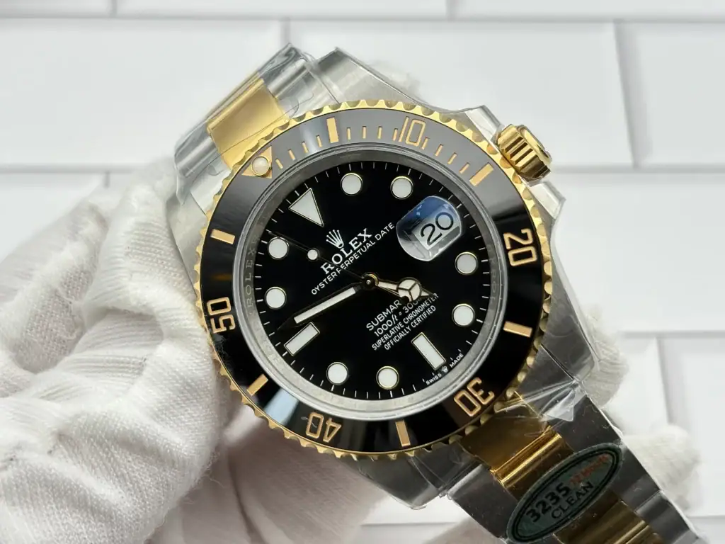 Submariner detail