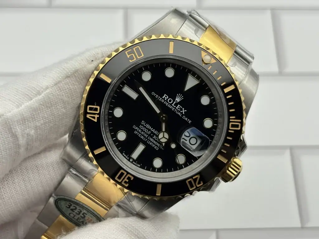 Submariner detail